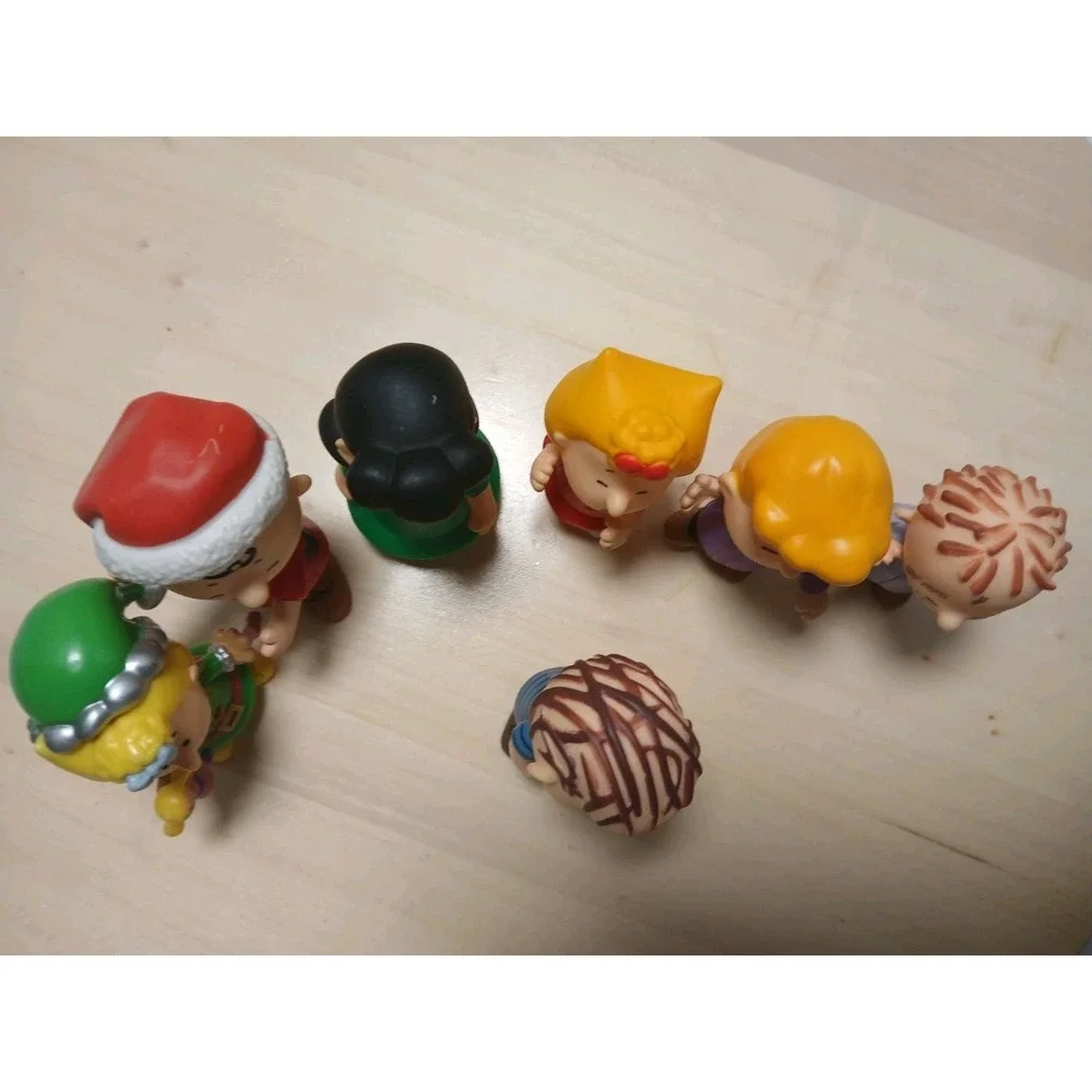 Charlie Brown Mixed Christmas Figure Lot